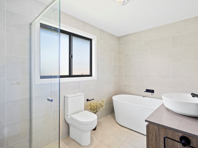 2 Mallangong Close, Figtree NSW 2525