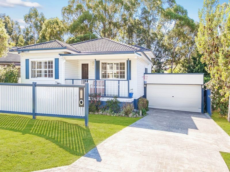 26 Cummins Street, Unanderra NSW 2526