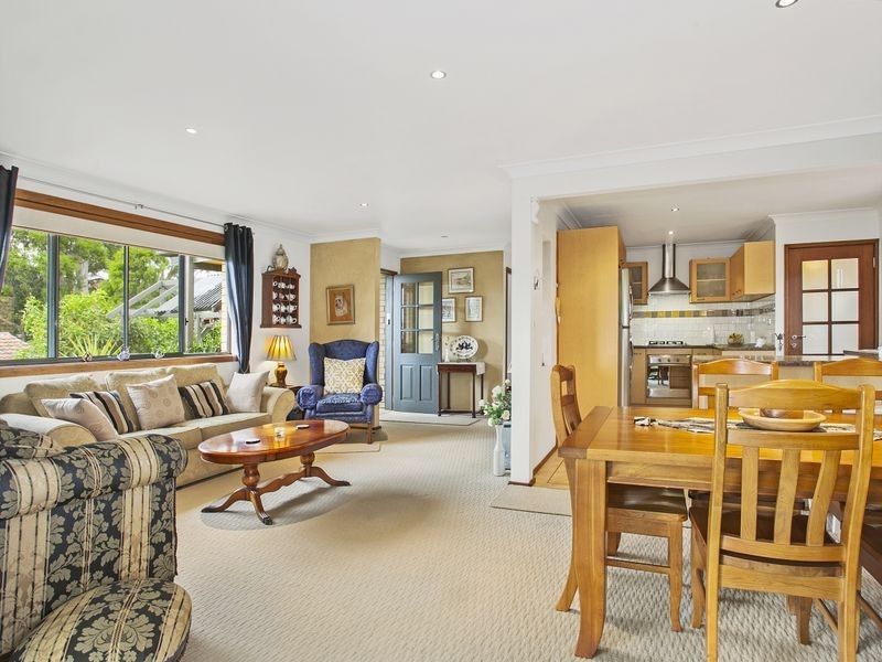 105 Iola Avenue, Farmborough Heights NSW 2526