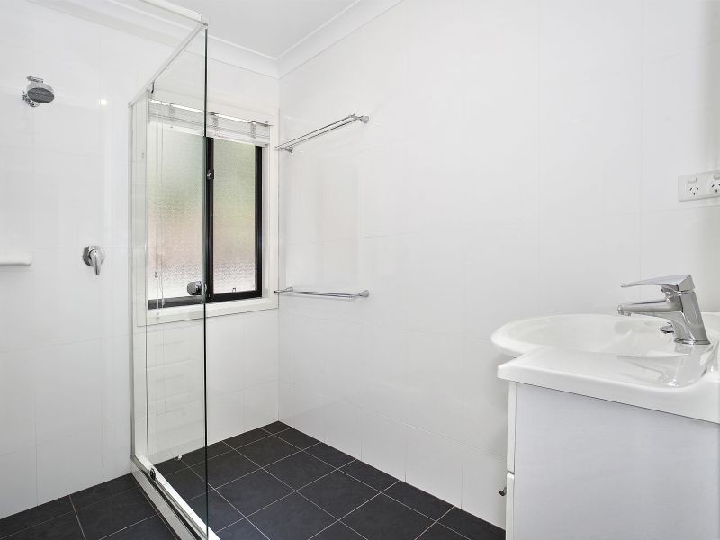 18 Woodlands Place, Figtree NSW 2525