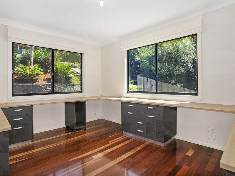 18 Woodlands Place, Figtree NSW 2525