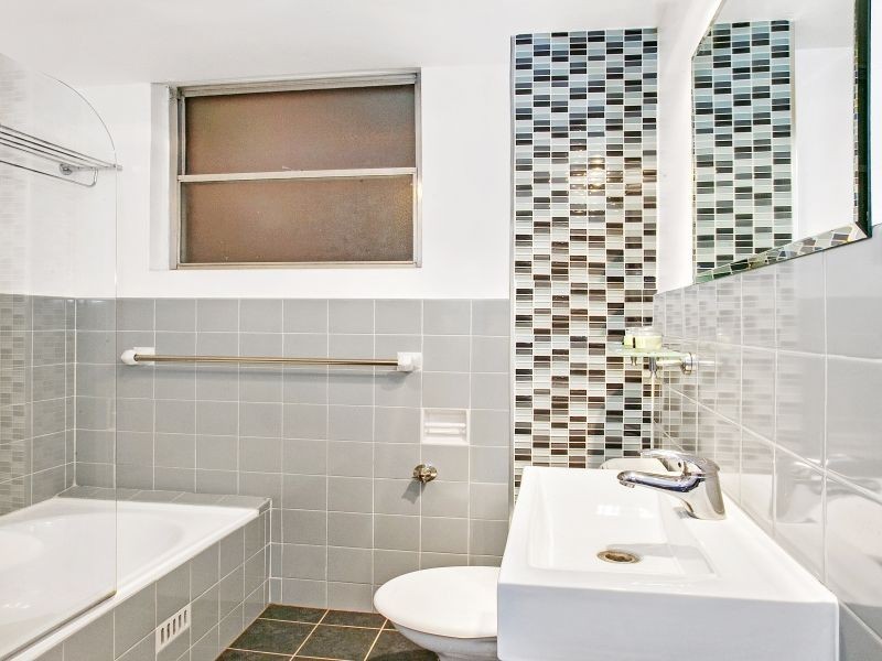 4/1 Powell Street, Mangerton NSW 2500