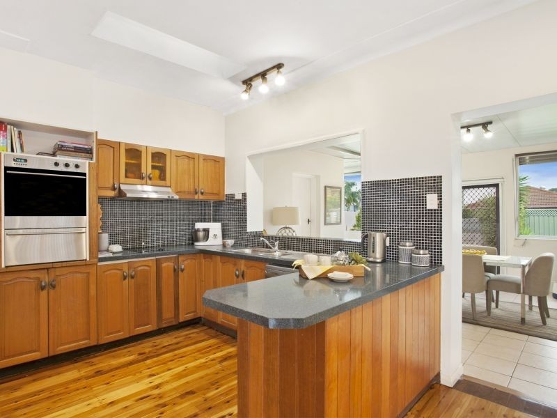 1 Kalang Avenue, Kanahooka NSW 2530