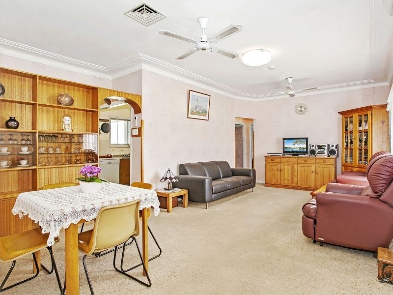 41 Thurston Crescent, Corrimal NSW 2518