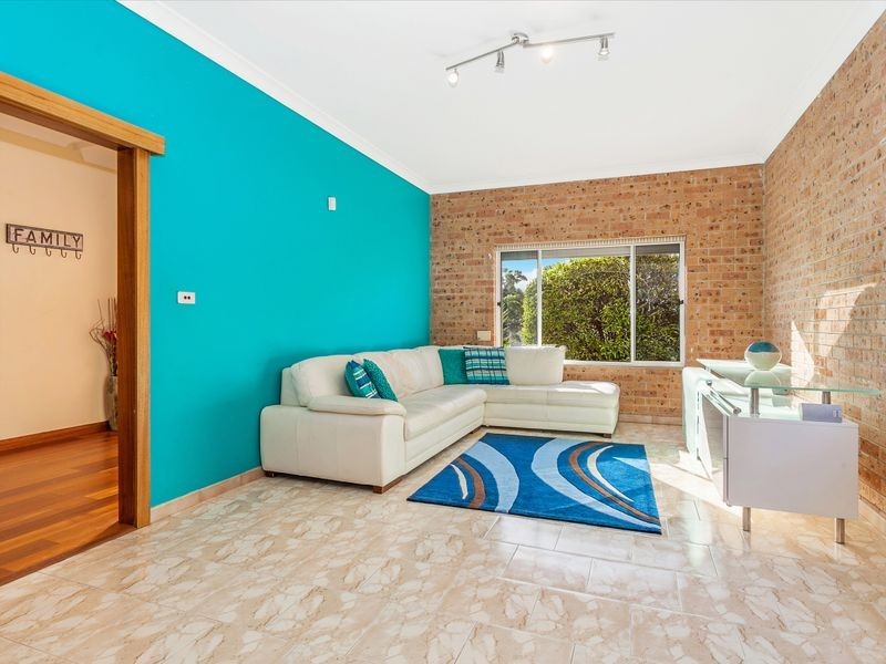 15 Korrongulla Crescent, Primbee NSW 2502