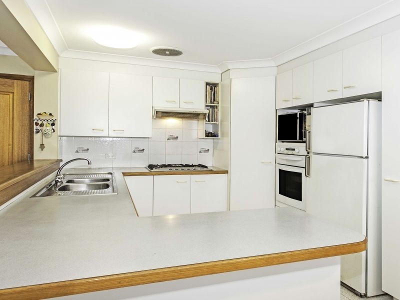 46 Yates Avenue, Mount Keira NSW 2500