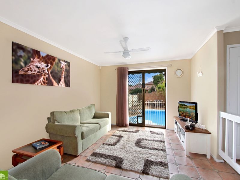 3 Erlinya Place, Cordeaux Heights NSW 2526