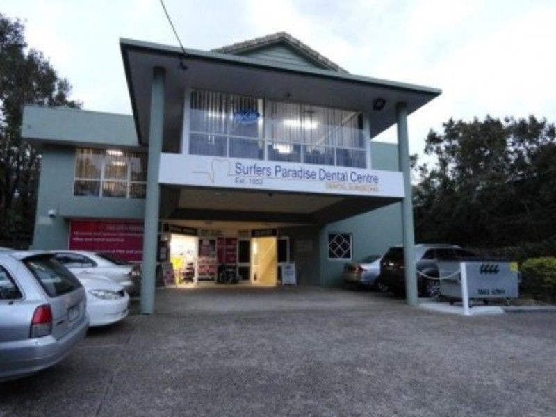 1/12 Carrara, Benowa QLD 4217