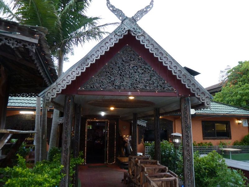 2765 GOLD COAST HIGHWAY, Broadbeach QLD 4218