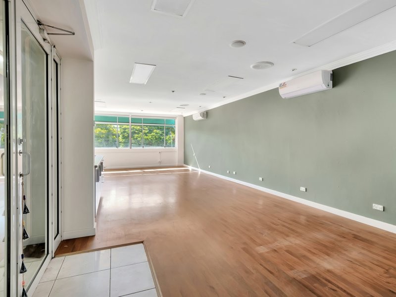 Suite 1/52 Thomas Drive, Chevron Island QLD 4217