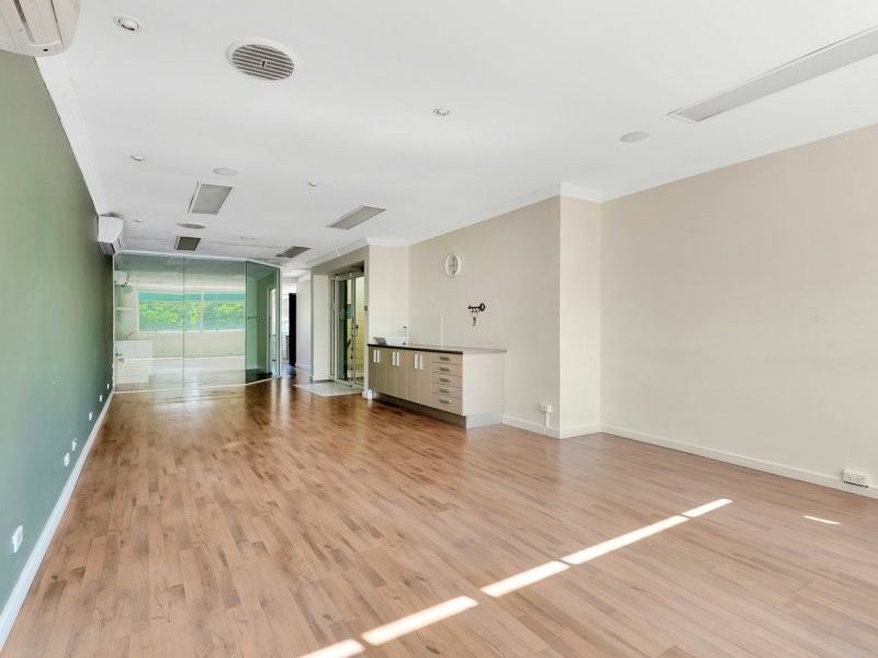 Suite 1/52 Thomas Drive, Chevron Island QLD 4217