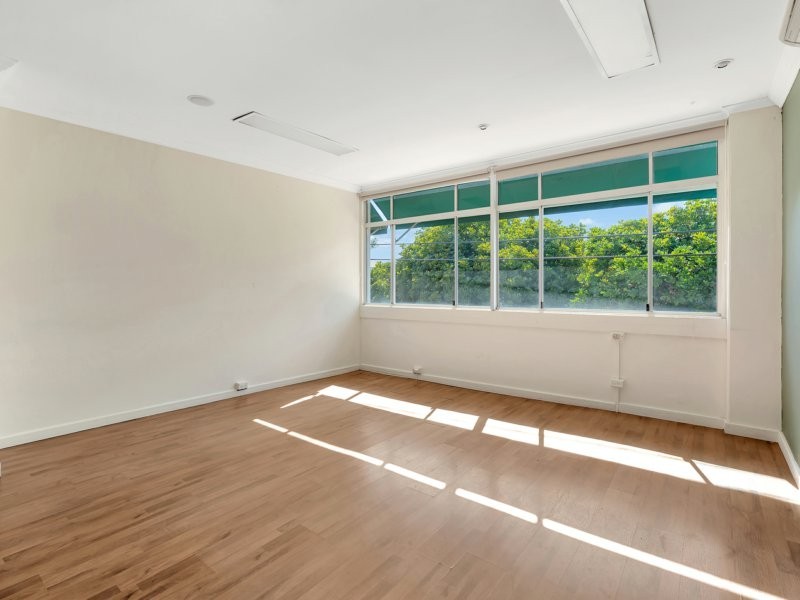 Suite 1/52 Thomas Drive, Chevron Island QLD 4217