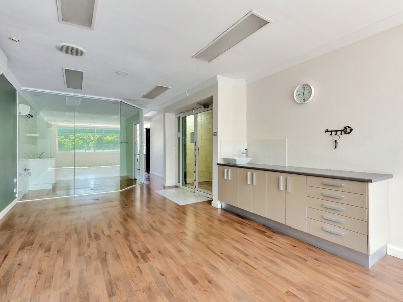 Suite 1/52 Thomas Drive, Chevron Island QLD 4217