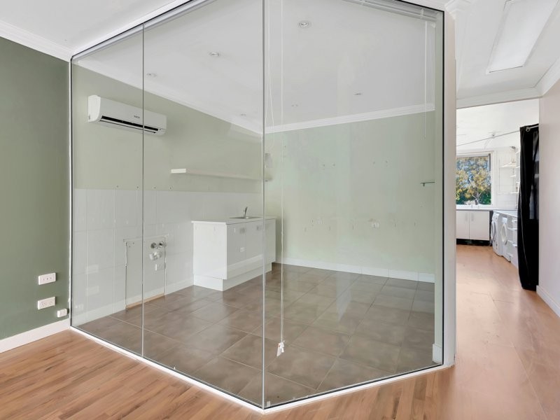 Suite 1/52 Thomas Drive, Chevron Island QLD 4217