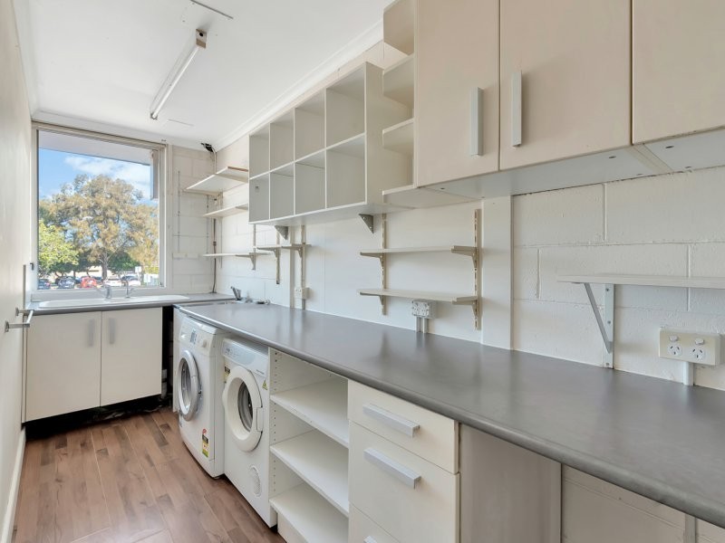 Suite 1/52 Thomas Drive, Chevron Island QLD 4217