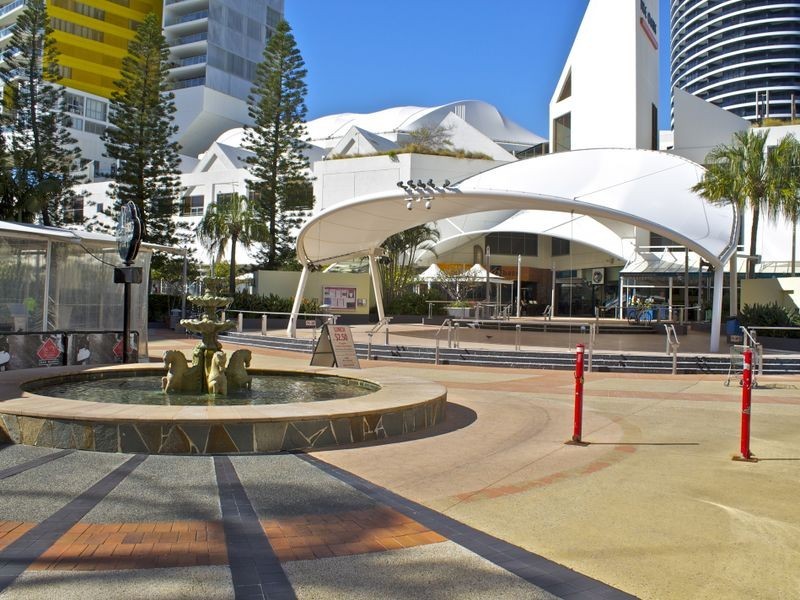 11/15 Victoria Avenue, Broadbeach QLD 4218