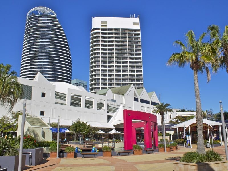 11/15 Victoria Avenue, Broadbeach QLD 4218