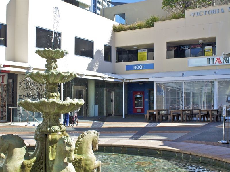 11/15 Victoria Avenue, Broadbeach QLD 4218