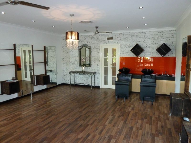 4/60 Santa Cruz Boulevard, Clear Island Waters QLD 4226