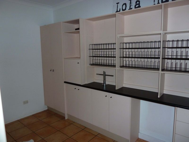 4/60 Santa Cruz Boulevard, Clear Island Waters QLD 4226