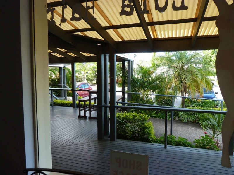 4/60 Santa Cruz Boulevard, Clear Island Waters QLD 4226