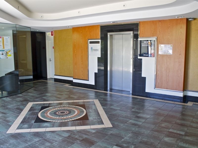 2/34 Thomas Drive, Surfers Paradise QLD 4217