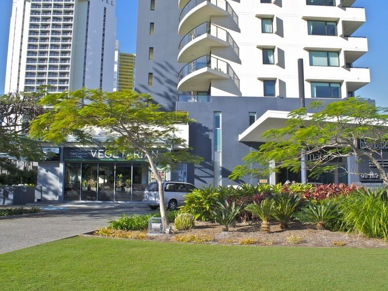 1/70 Surf Parade, Broadbeach QLD 4218