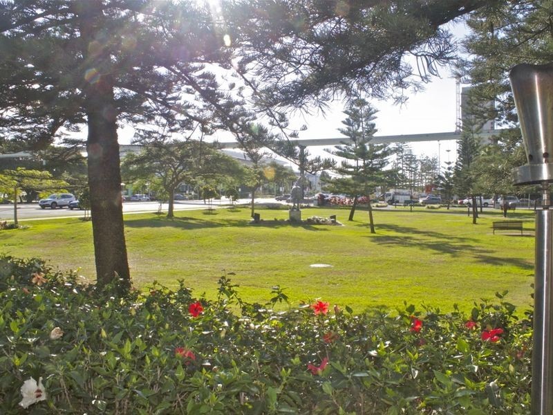 1/70 Surf Parade, Broadbeach QLD 4218