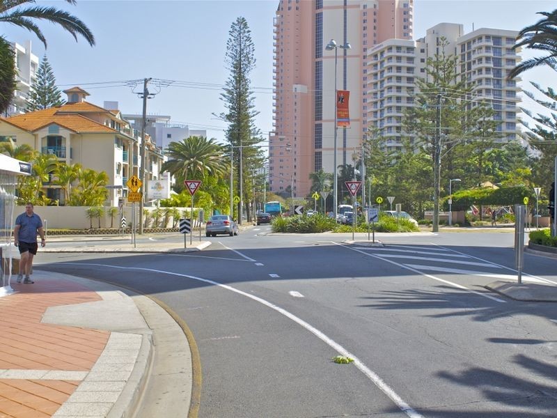22/90 Surf Parade, Broadbeach QLD 4218