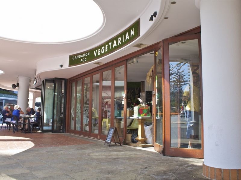 22/90 Surf Parade, Broadbeach QLD 4218
