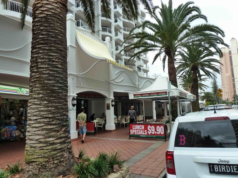 14/90 Surf Parade, Broadbeach QLD 4218