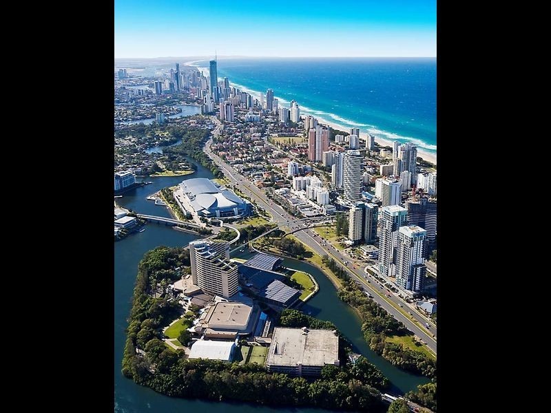 8/88 Surf Pde, Broadbeach QLD 4218