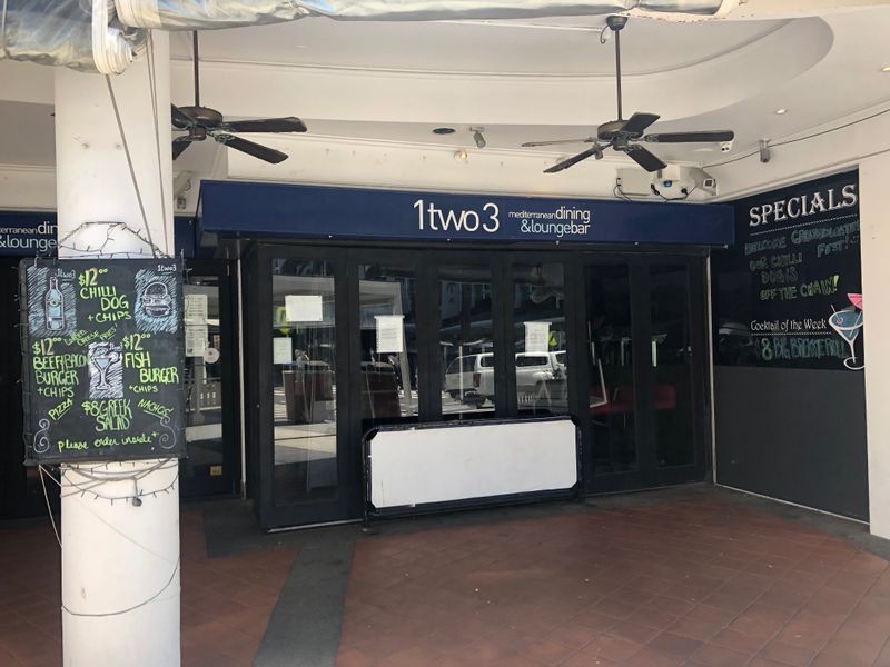 Shop 8 90 Surf Parade, Broadbeach QLD 4218
