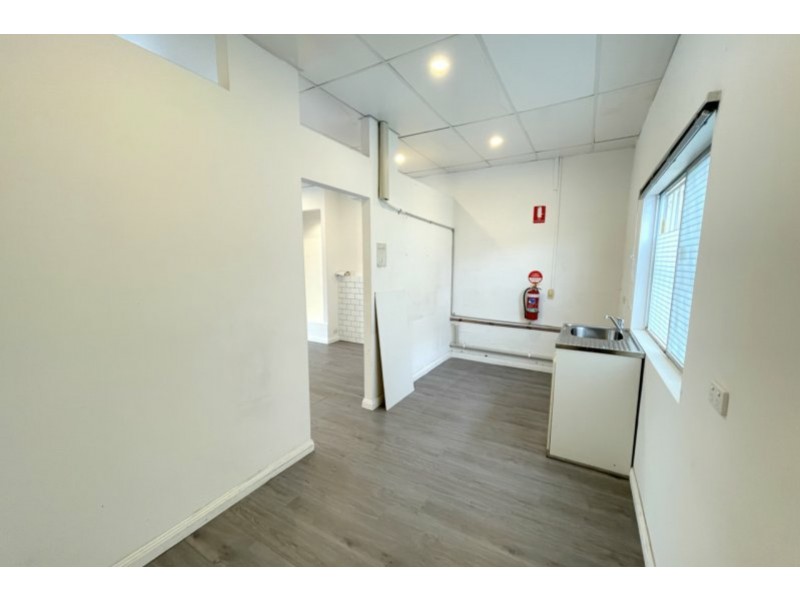 Shop 2/142 Scarborough Street, Southport QLD 4215