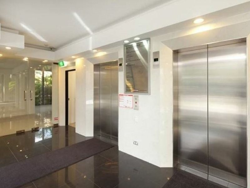 64 Ferny Avenue, Surfers Paradise QLD 4217