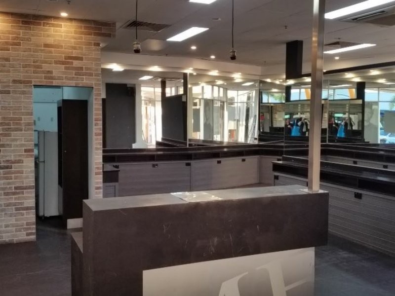 Shop 15/230 Napper Road, Arundel QLD 4214