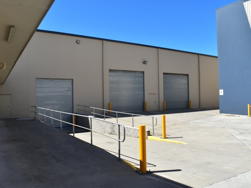 4 Distribution Avenue, Molendinar QLD 4214