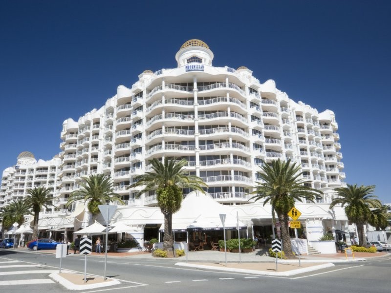 Shop 5/90 Surf Parade, Broadbeach QLD 4218