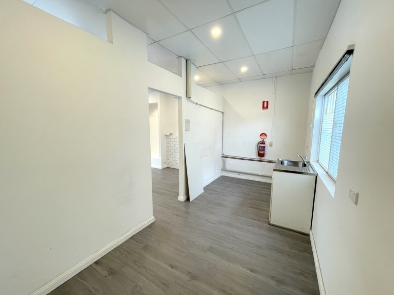 2/142 Scarborough Street, Southport QLD 4215