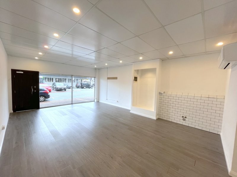 2/142 Scarborough Street, Southport QLD 4215