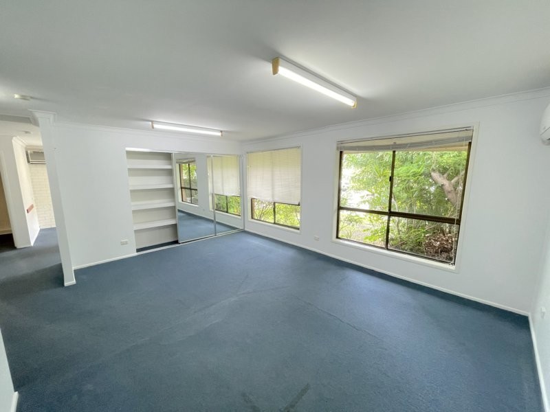 2/6 Tedder Avenue, Main Beach QLD 4217