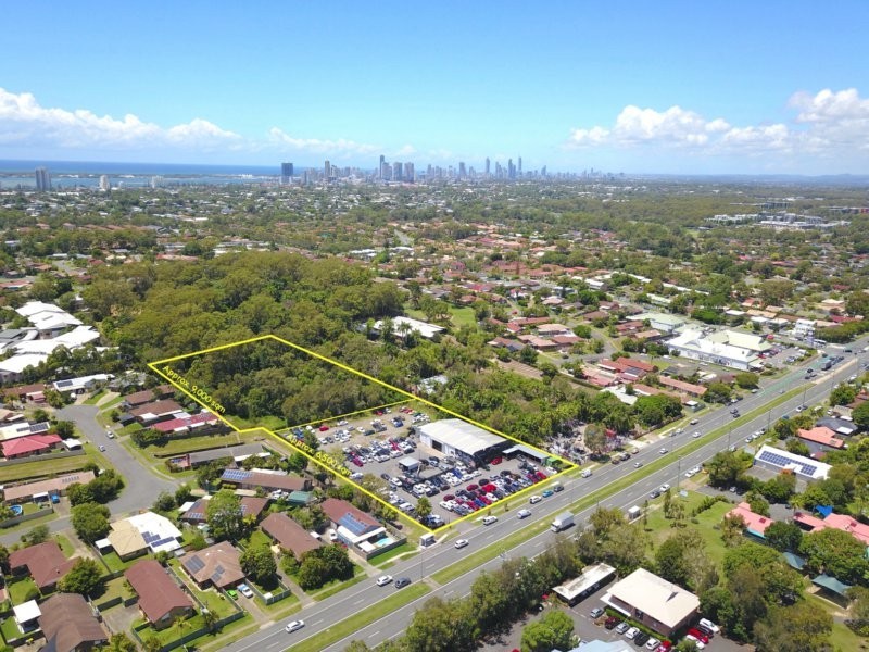 103 Olsen Avenue, Labrador QLD 4215