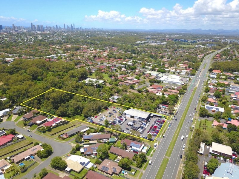 103 Olsen Avenue, Labrador QLD 4215