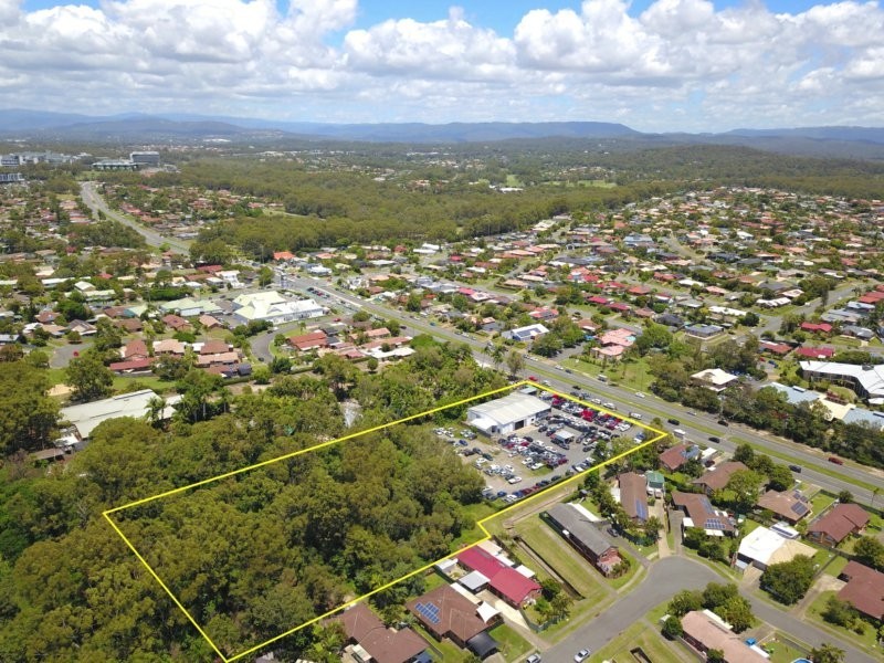 103 Olsen Avenue, Labrador QLD 4215