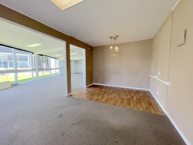 18 Strathaird Road, Bundall QLD 4217