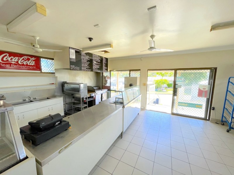 12 STURT STREET, Molendinar QLD 4214
