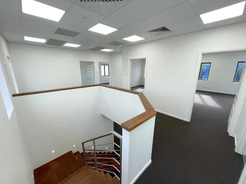 8 RAWLINS STREET, Southport QLD 4215