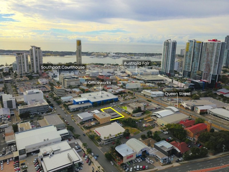 8 RAWLINS STREET, Southport QLD 4215