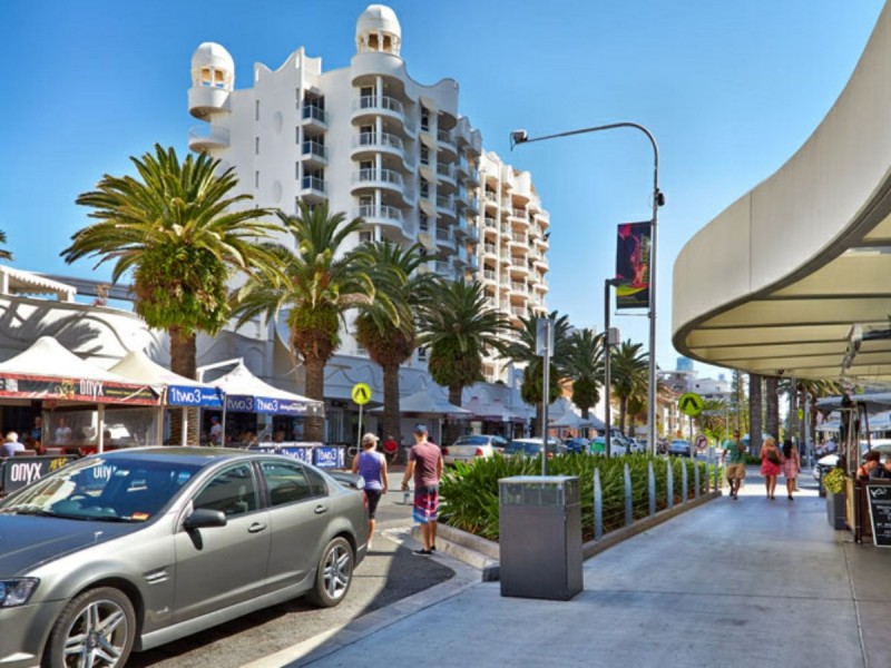 19/24 Queensland Avenue, Broadbeach QLD 4218