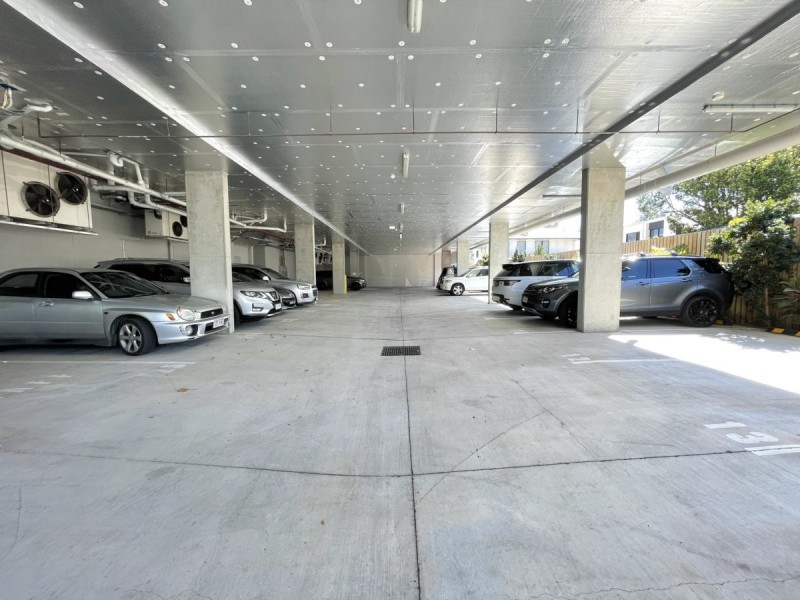 2/2481 GOLD COAST HIGHWAY, Mermaid Beach QLD 4218